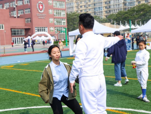 力邁中美國際學校 擊劍
