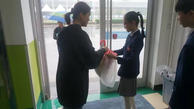 力邁，力邁學校，力邁中美