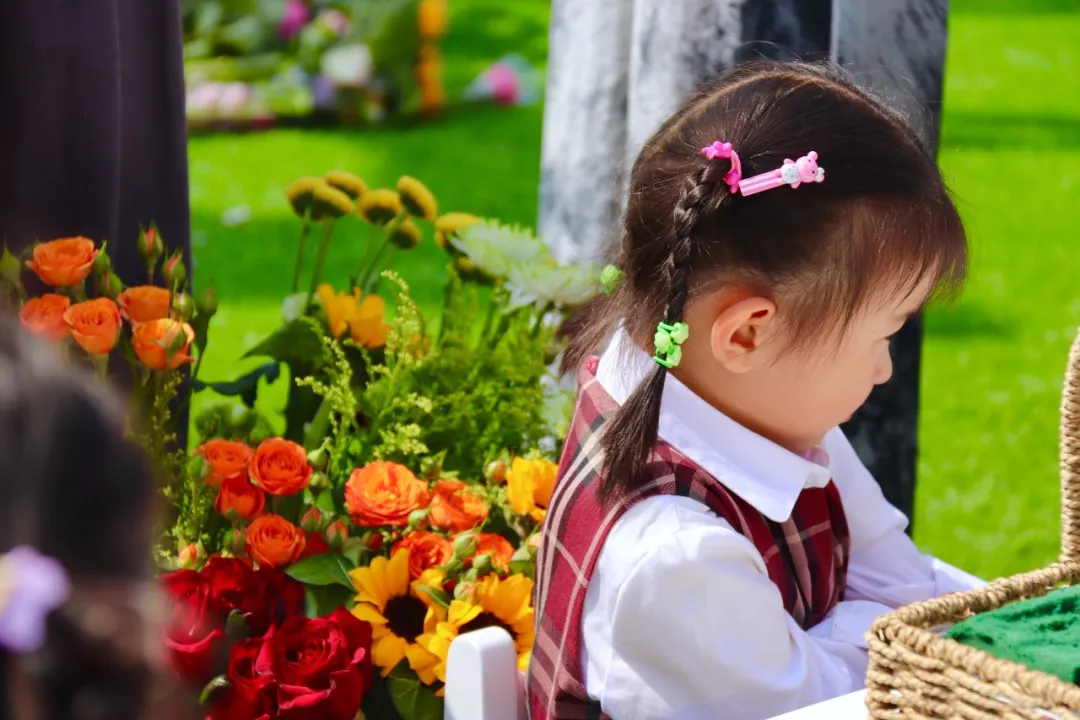 力邁，力邁中美，力邁學(xué)校，力邁幼兒園