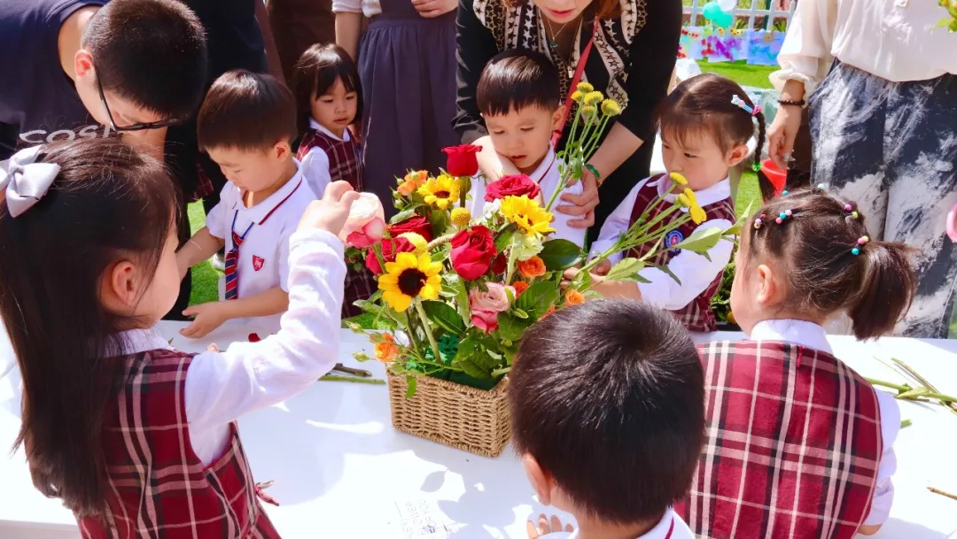 力邁，力邁中美，力邁學(xué)校，力邁幼兒園