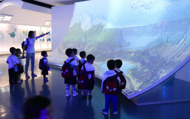 力邁幼兒園”生命之水且用且珍惜“活動，參觀自來水博物(圖5)