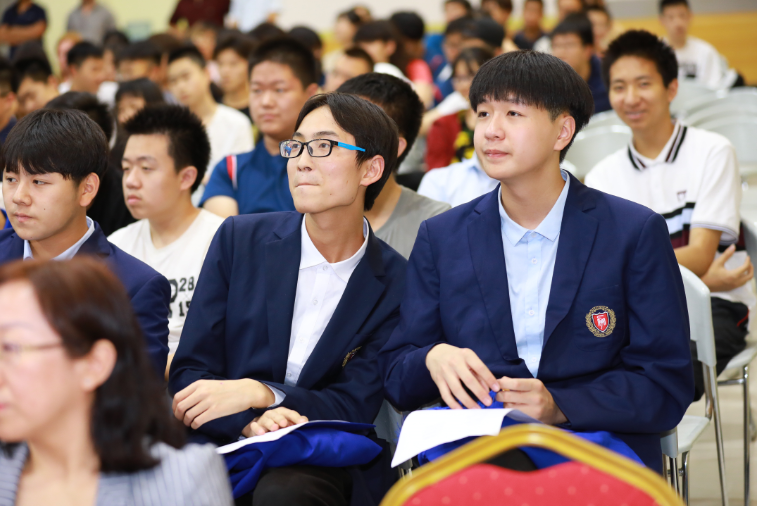 ?申請(qǐng)美國(guó)頂尖大學(xué)，非但不“寬”，反而“嚴(yán)”得老火(圖1)