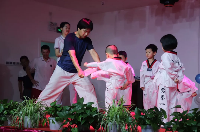 力邁中美國(guó)際幼兒園