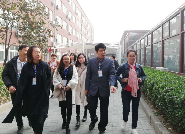 博觀而約取，厚積而薄發(fā)：儋州市小學英語教師赴力邁培訓(圖1)