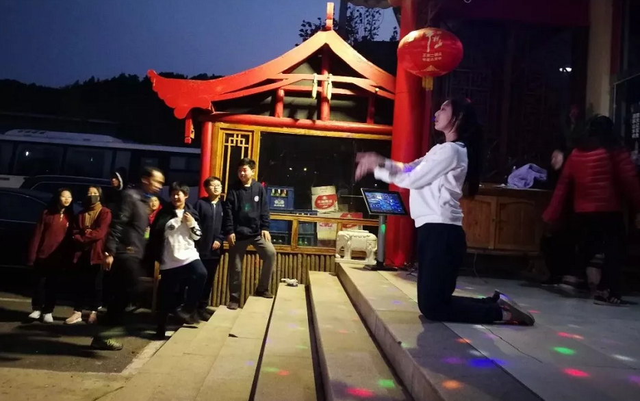 力邁中美“青春飛揚(yáng)，激情無限”主題社會(huì)實(shí)踐活動(dòng)