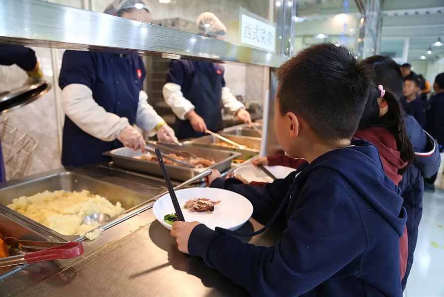 力邁中美國際學校|感恩于心，讓愛融化在唇齒間 