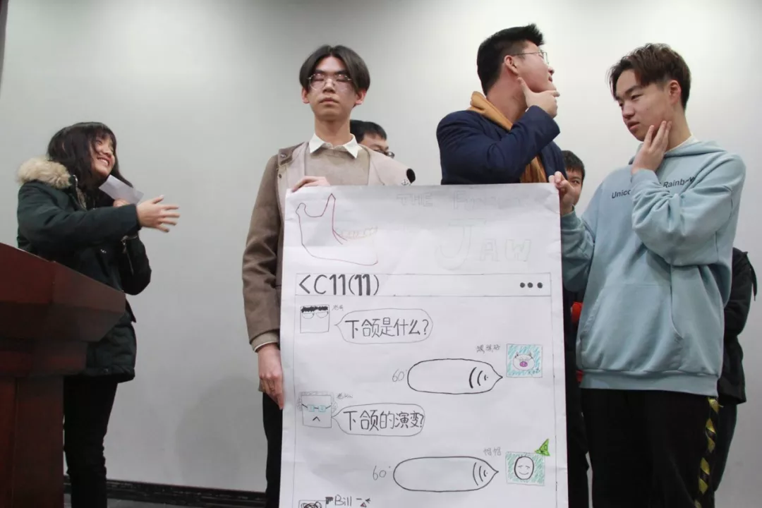 中國(guó)孩子最缺的“表達(dá)教育”，怎么就成了藤?！扒瞄T(mén)磚”