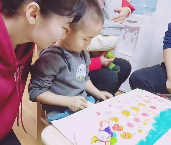 力邁烏魯木齊幼兒園親子體驗課我們|都是小藝術家