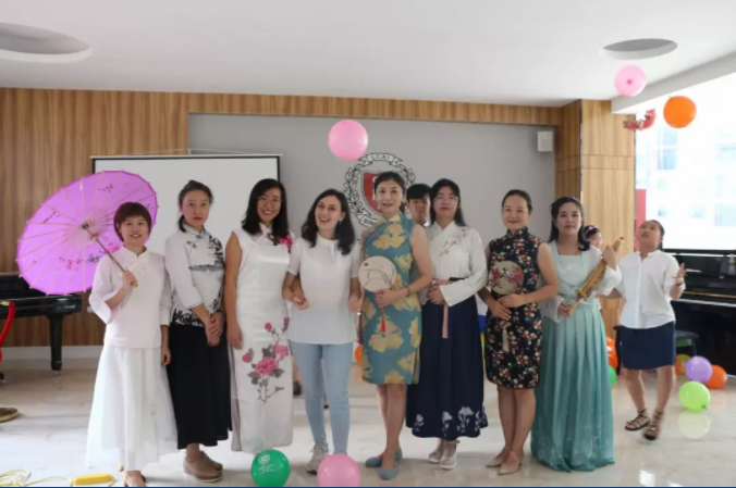 恩師之情如皎月, 恩重如山共團圓 !(圖6)