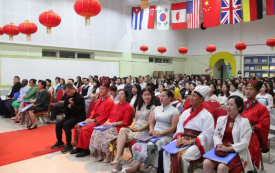 恩師之情如皎月, 恩重如山共團圓 !(圖3)