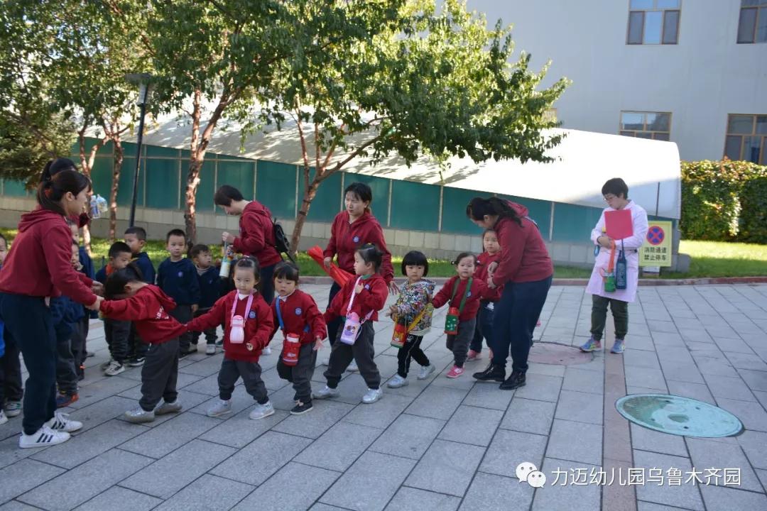 力邁幼兒園‖“走進(jìn)科技館 開啟科學(xué)夢(mèng)”參觀科技館活動(dòng)(圖42)
