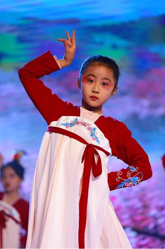 2020，我們乘著青春的翅膀/北京市力邁中美學校新年文藝匯演(圖33)