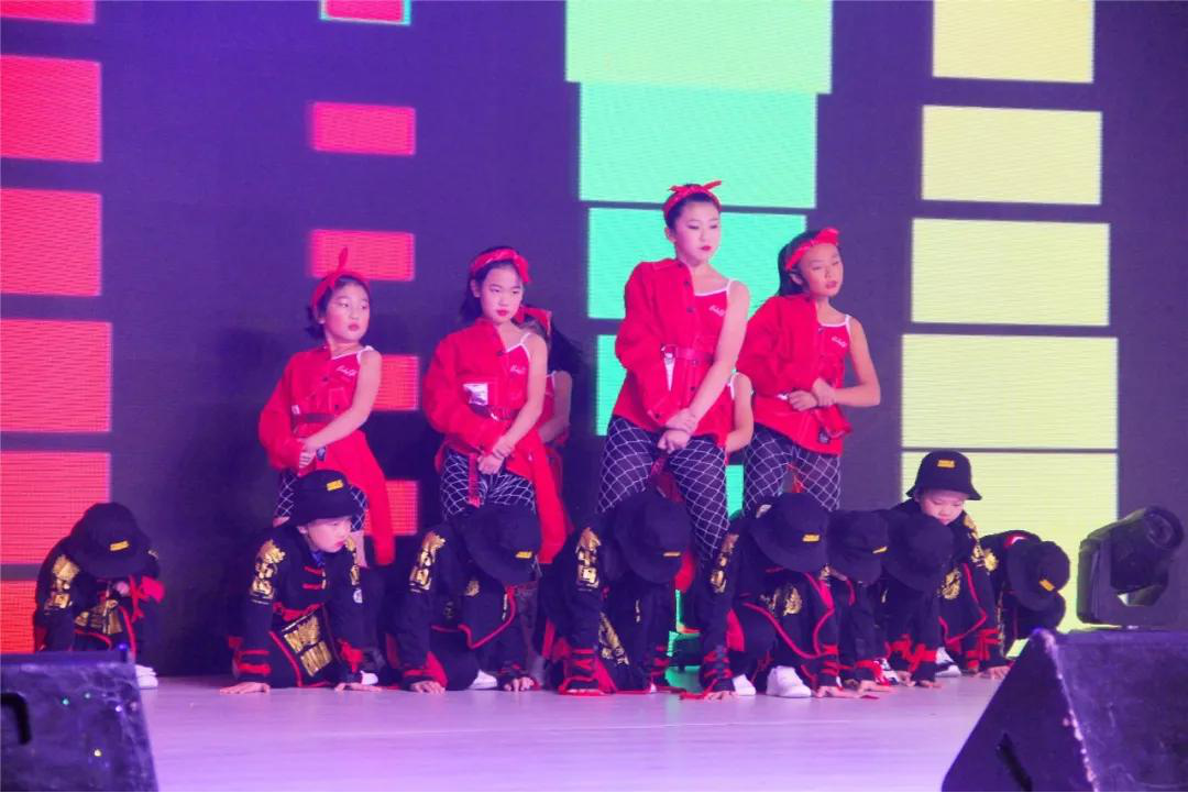 2020，我們乘著青春的翅膀/北京市力邁中美學校新年文藝匯演(圖24)