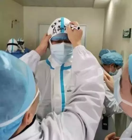 致敬醫(yī)者 | 因?yàn)橛羞@一群人，沒(méi)有一個(gè)冬天不可逾越！(圖5)