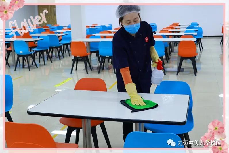 不凡四月人依舊，北歸大雁似曾識(shí)。| 力邁校園墨香滿(mǎn)，春暖花開(kāi)待君歸。(圖27)