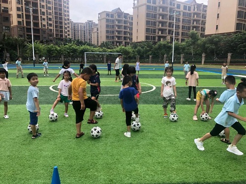 夏日炎炎，有你超甜——北京力邁中美國際學(xué)校海南校區(qū)全外教夏令營開幕(圖10)