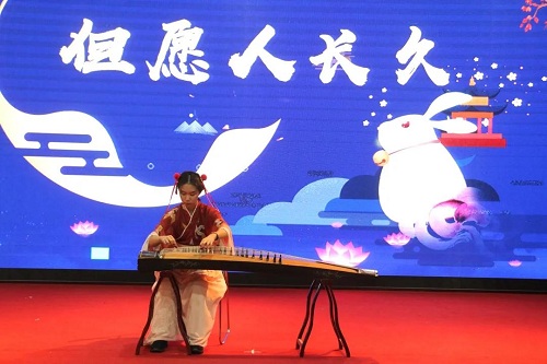 最識人間好顏色，濃妝淡抹總相宜。青梅煮酒論英雄，詩詞歌賦醉太白。|力邁中美國際學(xué)校中學(xué)部詩詞大會(圖11)