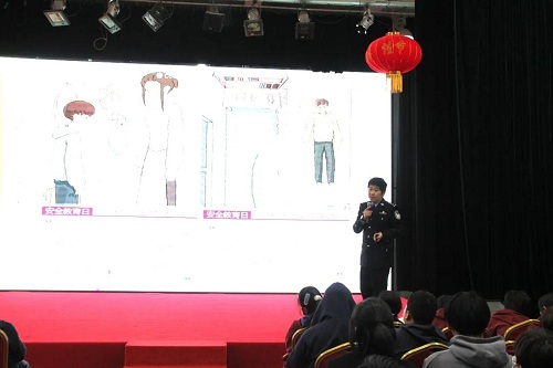 成長路上，與法同行 | 力邁中美國際學(xué)?！皣覒椃ㄈ铡狈ㄖ沃黝}教育講座(圖11)
