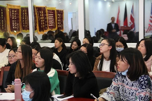 網(wǎng)絡(luò)時(shí)代，德法兼濟(jì)，凈化你我世界 | 力邁中美國(guó)際學(xué)校班會(huì)觀摩展示活動(dòng)(圖24)