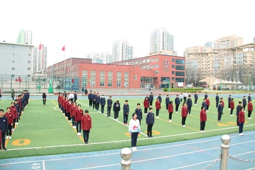 靠近陽光，成為更好的自己 | 力邁中美學校中小學生廣播操大賽(圖1)