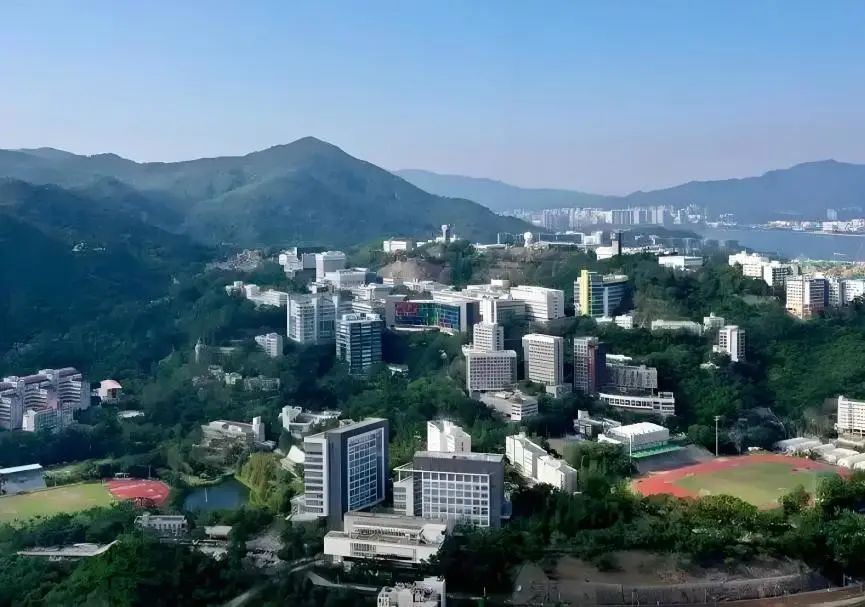 力邁學(xué)子 沖擊港前三，揭秘香港名校錄取分?jǐn)?shù)線漲落趨勢(shì)起伏(圖18)
